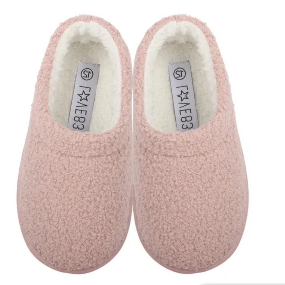 LOVE83 Teddy Sherpa Soft Girls Sippers Shoes NWTS -DIFFERENT SIZES - booties